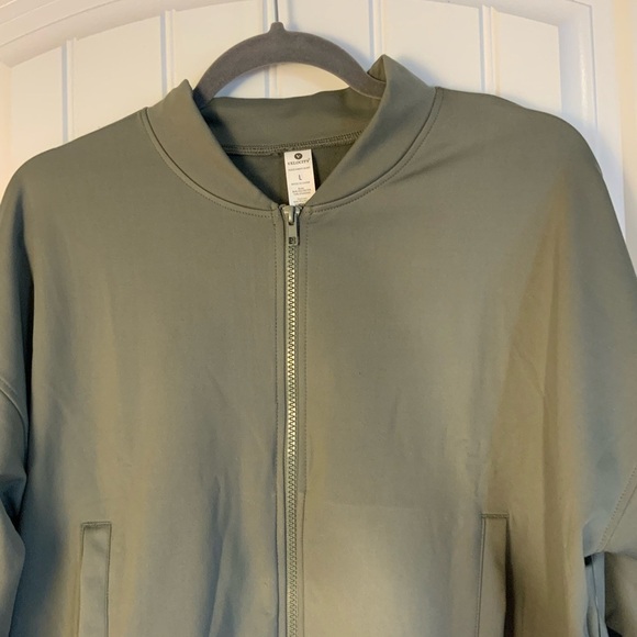Velocity Cropped Bomber Jacket NWT - Picture 2 of 6